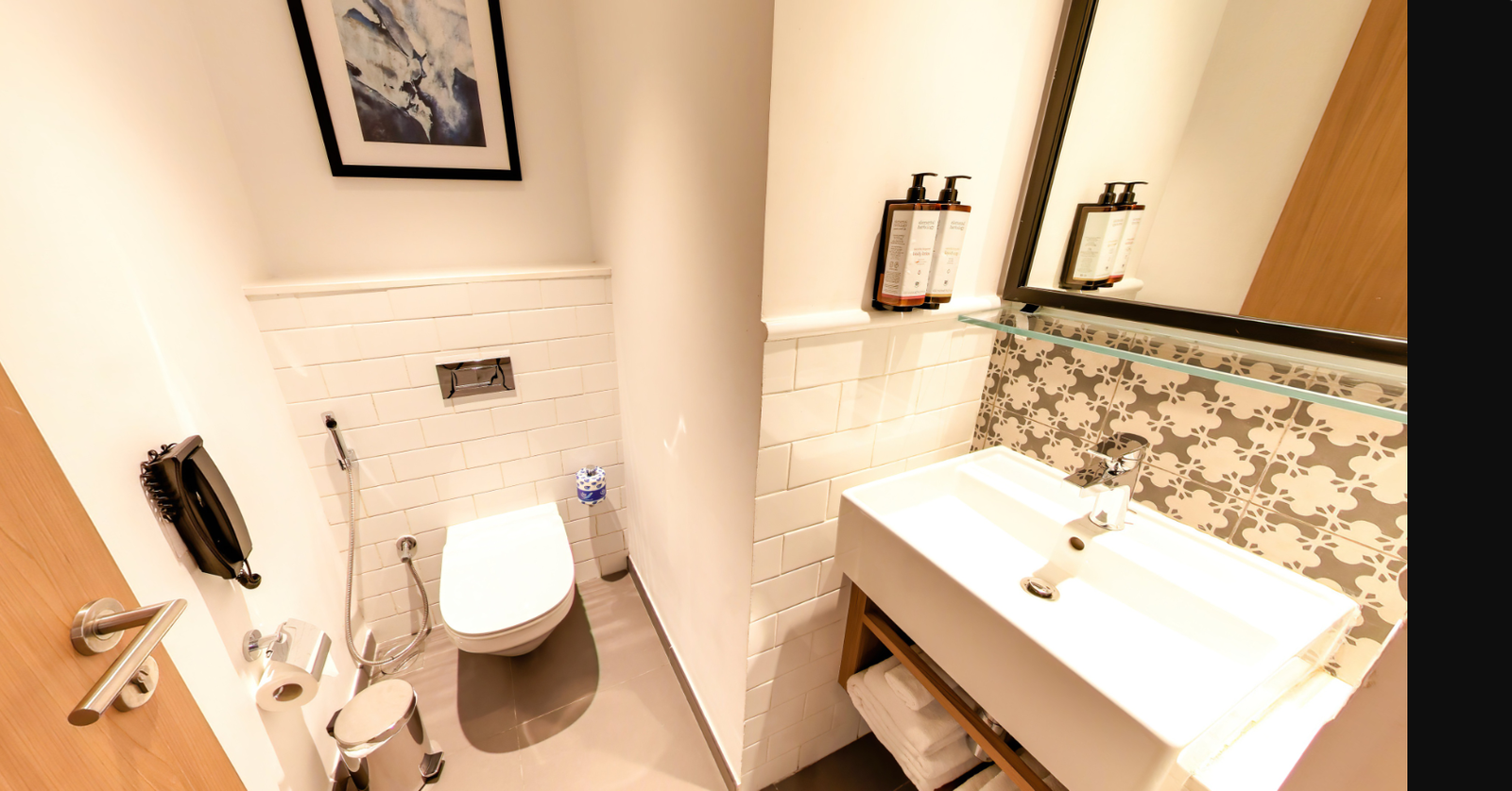 adagio-studio-bathroom