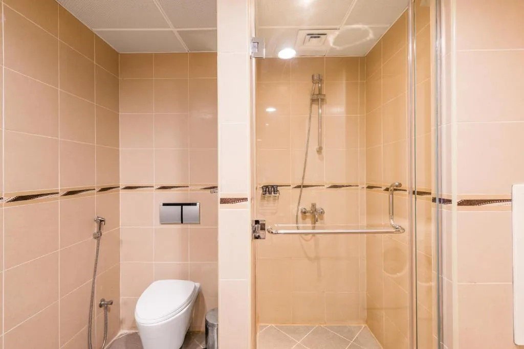 Nassima-3bhk-bathroom-2